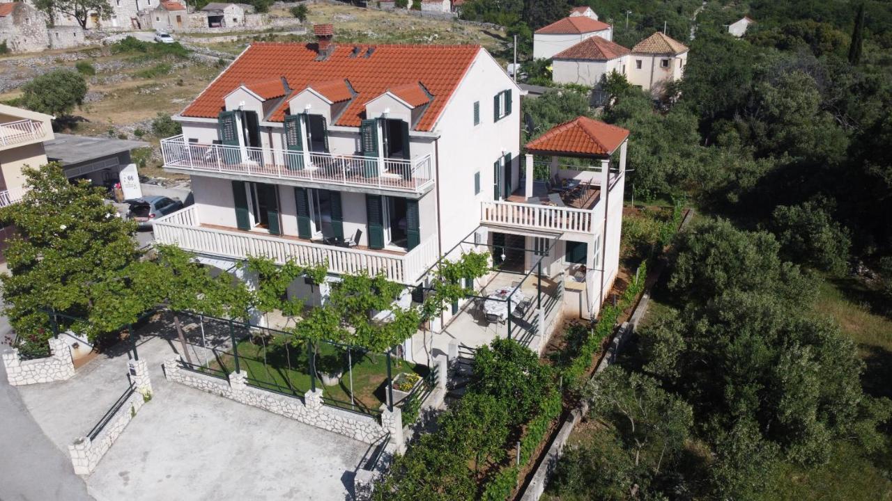 Apartments Kola Banići Eksteriør billede