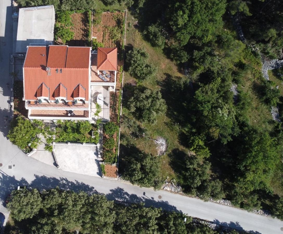 Apartments Kola Banići Eksteriør billede