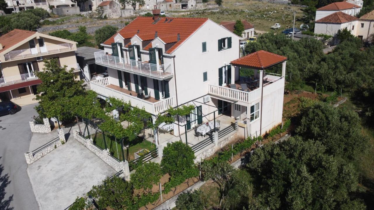 Apartments Kola Banići Eksteriør billede